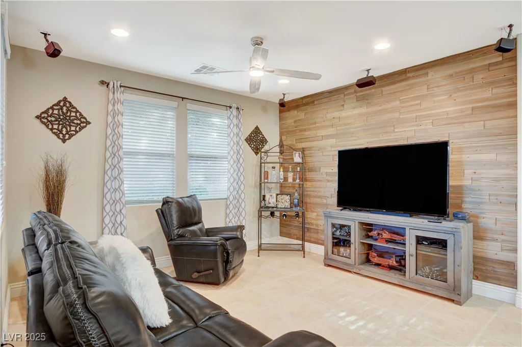 5741 Shadow Bend, Las Vegas, NV 89135