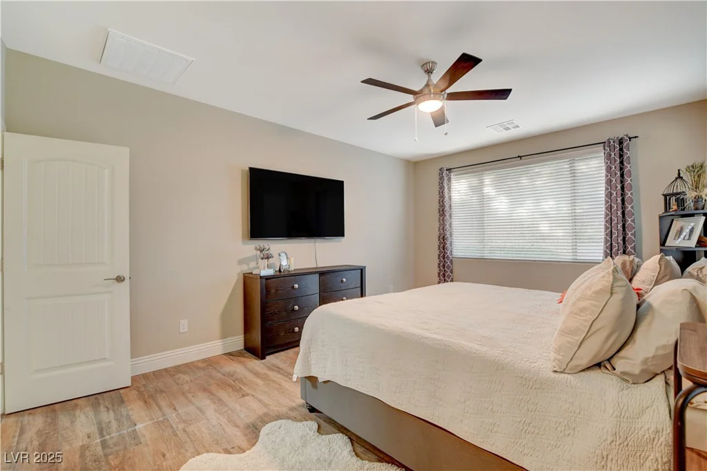 5741 Shadow Bend, Las Vegas, NV 89135
