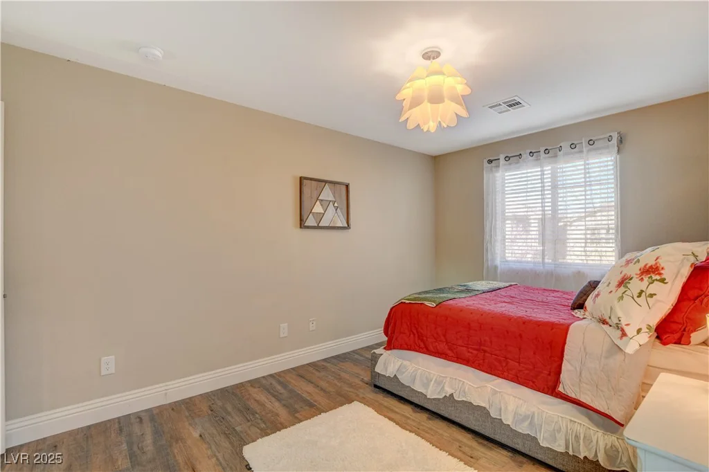 5741 Shadow Bend, Las Vegas, NV 89135