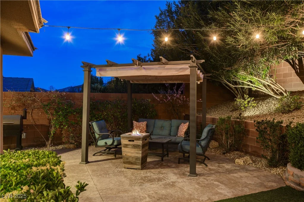 5741 Shadow Bend, Las Vegas, NV 89135