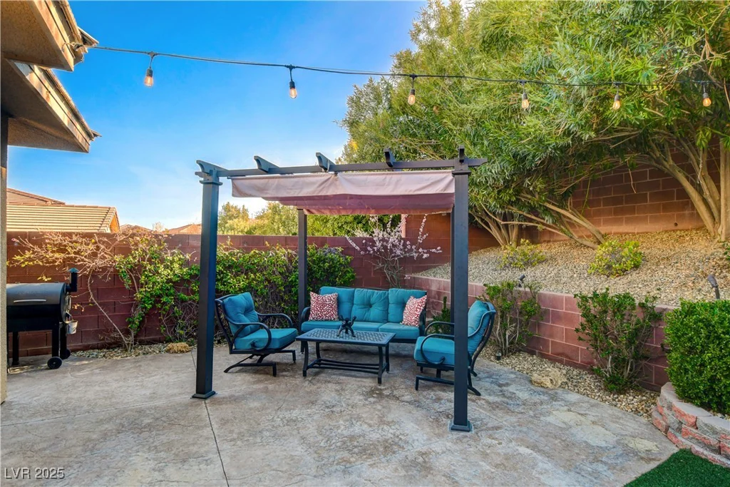 5741 Shadow Bend, Las Vegas, NV 89135