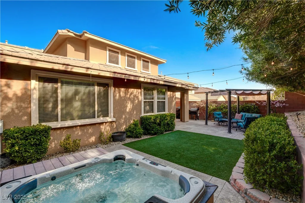 5741 Shadow Bend, Las Vegas, NV 89135