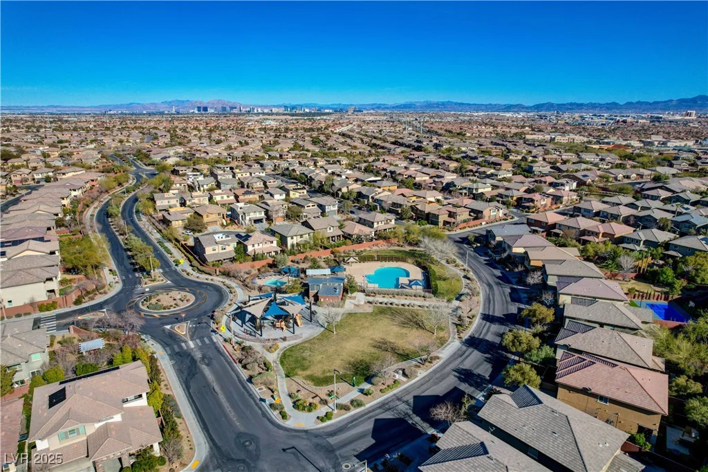 5741 Shadow Bend, Las Vegas, NV 89135