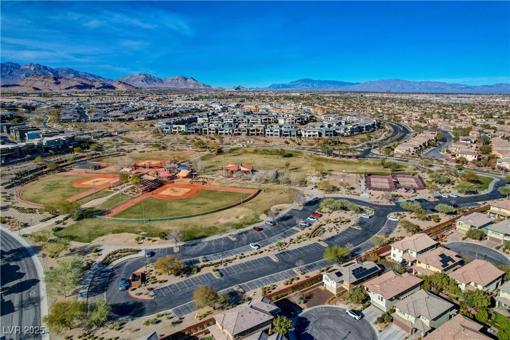 5741 Shadow Bend, Las Vegas, NV 89135