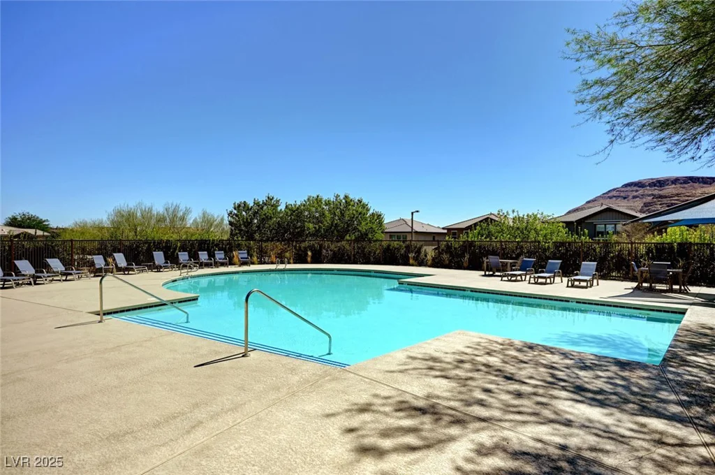 5741 Shadow Bend, Las Vegas, NV 89135