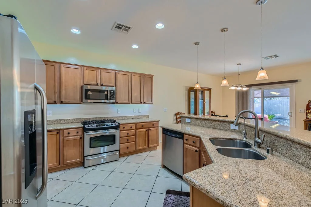 2705 Cuckoo Shrike, North Las Vegas, NV 89084