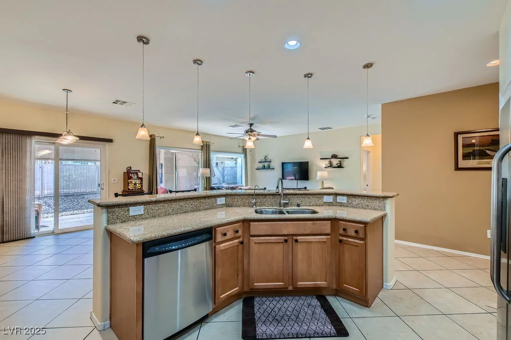 2705 Cuckoo Shrike, North Las Vegas, NV 89084