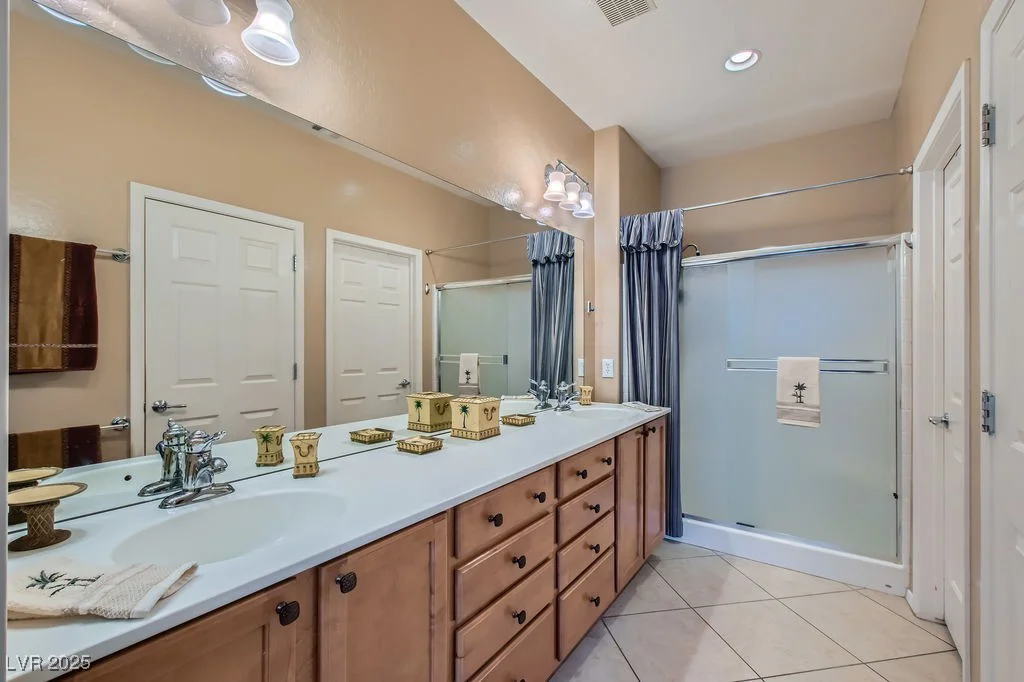 2705 Cuckoo Shrike, North Las Vegas, NV 89084