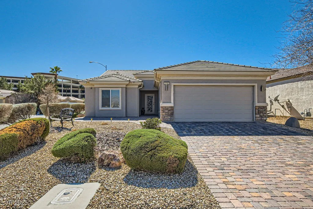 2705 Cuckoo Shrike, North Las Vegas, NV 89084