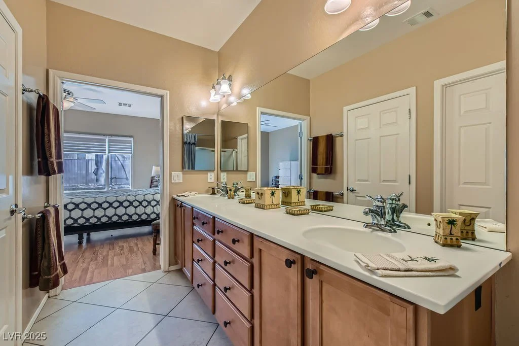 2705 Cuckoo Shrike, North Las Vegas, NV 89084