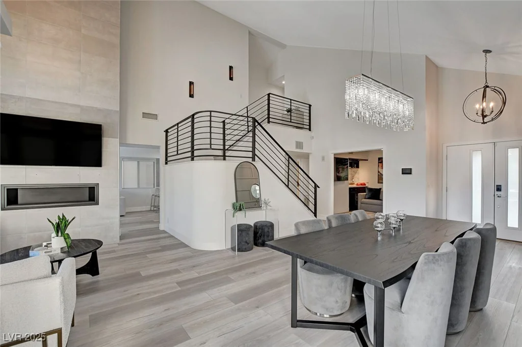 3012 Waterside, Las Vegas, NV 89117