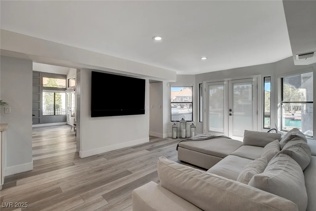 3012 Waterside, Las Vegas, NV 89117
