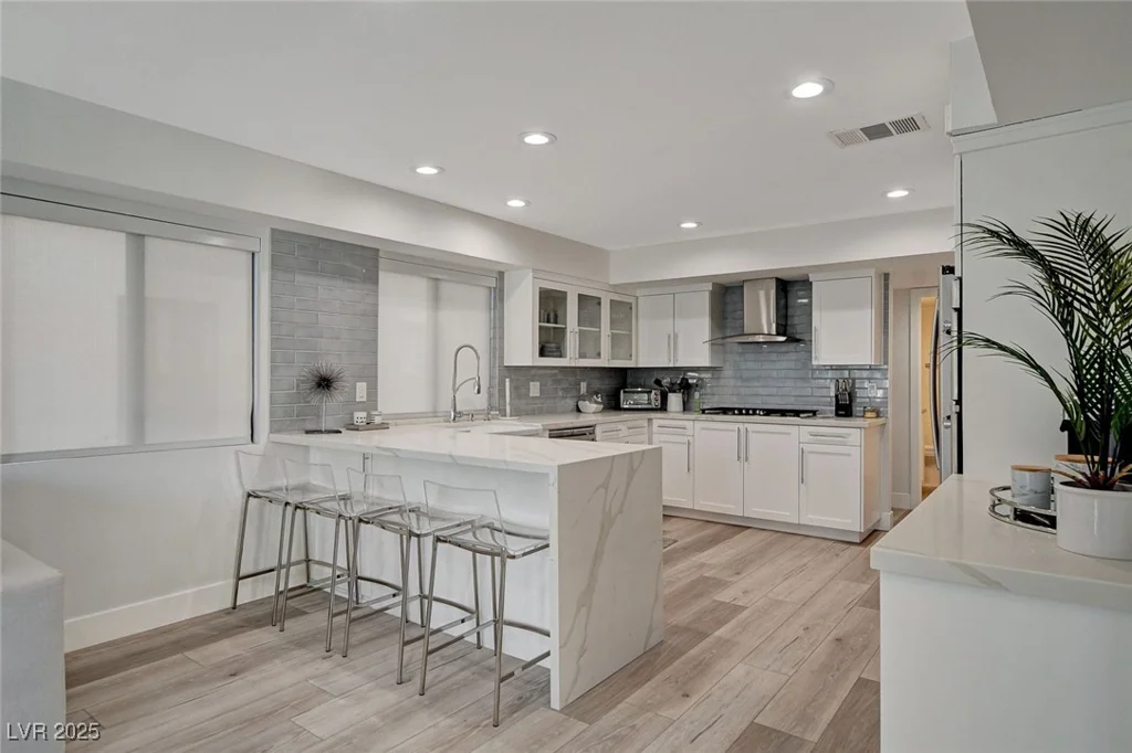 3012 Waterside, Las Vegas, NV 89117