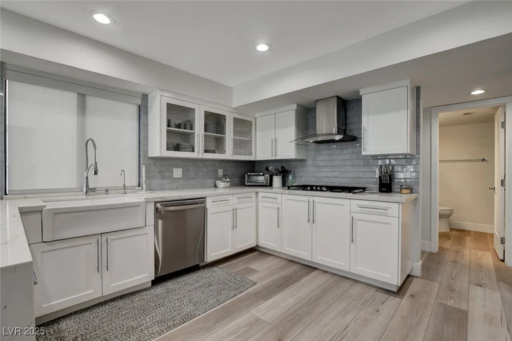 3012 Waterside, Las Vegas, NV 89117