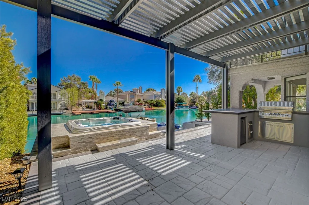 3012 Waterside, Las Vegas, NV 89117