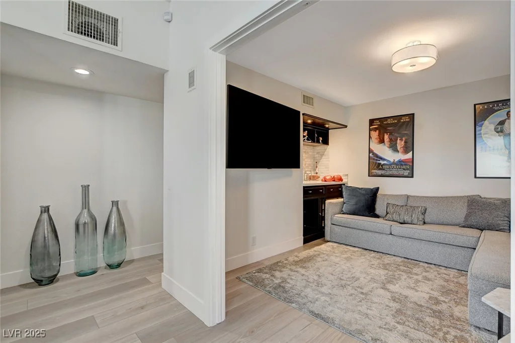 3012 Waterside, Las Vegas, NV 89117