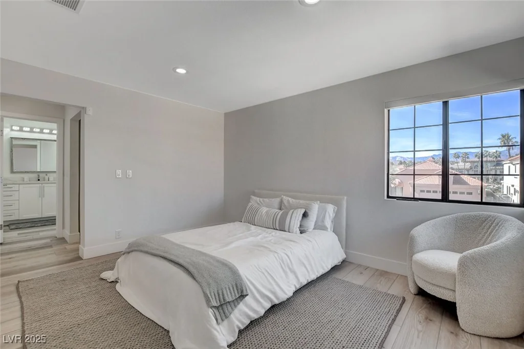3012 Waterside, Las Vegas, NV 89117