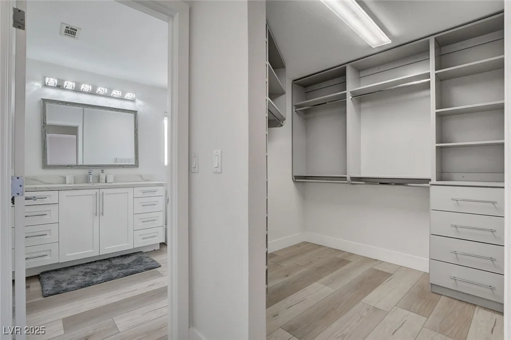 3012 Waterside, Las Vegas, NV 89117