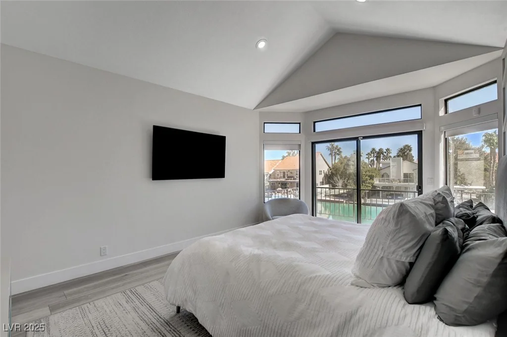 3012 Waterside, Las Vegas, NV 89117
