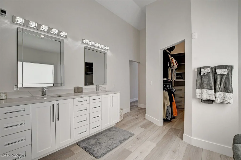 3012 Waterside, Las Vegas, NV 89117