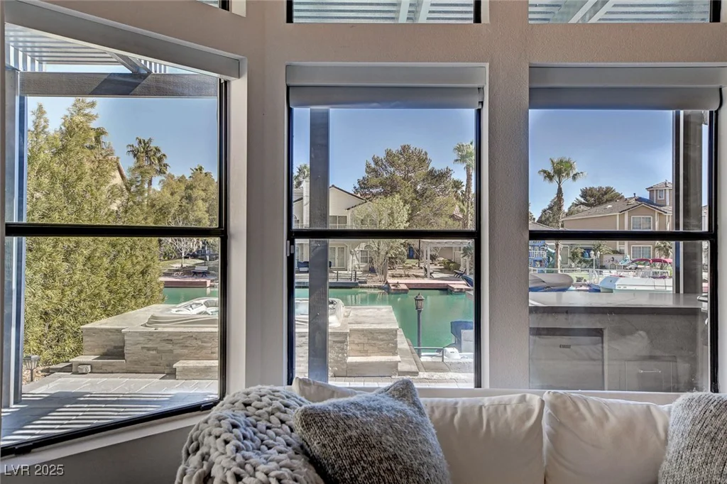 3012 Waterside, Las Vegas, NV 89117