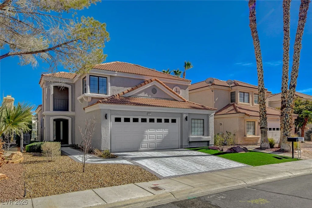 3012 Waterside, Las Vegas, NV 89117