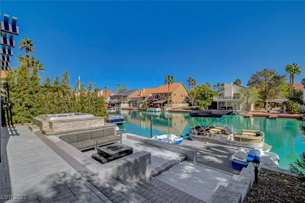 3012 Waterside, Las Vegas, NV 89117