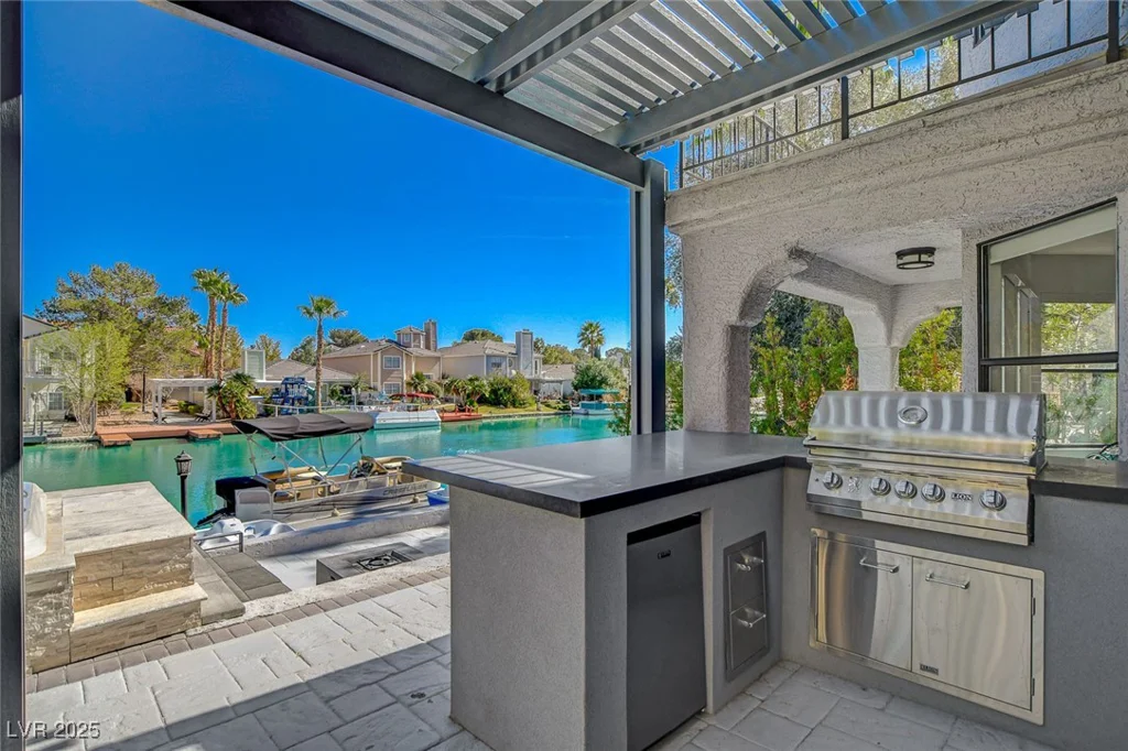 3012 Waterside, Las Vegas, NV 89117