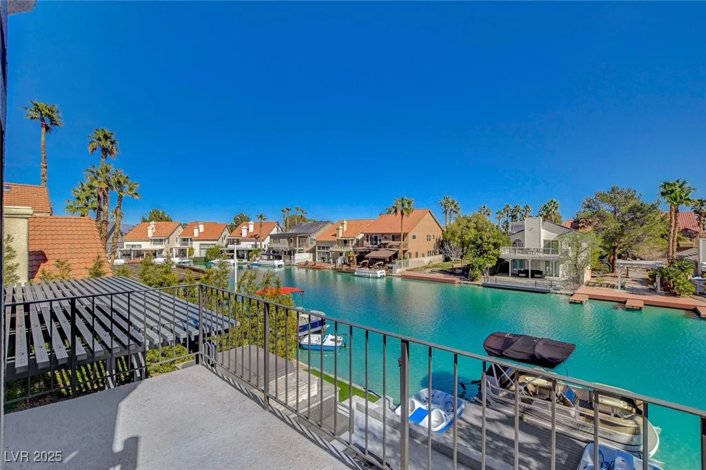 3012 Waterside, Las Vegas, NV 89117