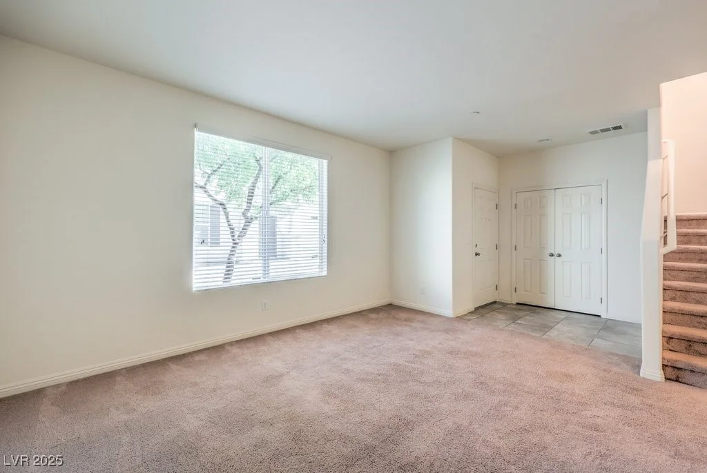 4542 Townwall, Las Vegas, NV 89115