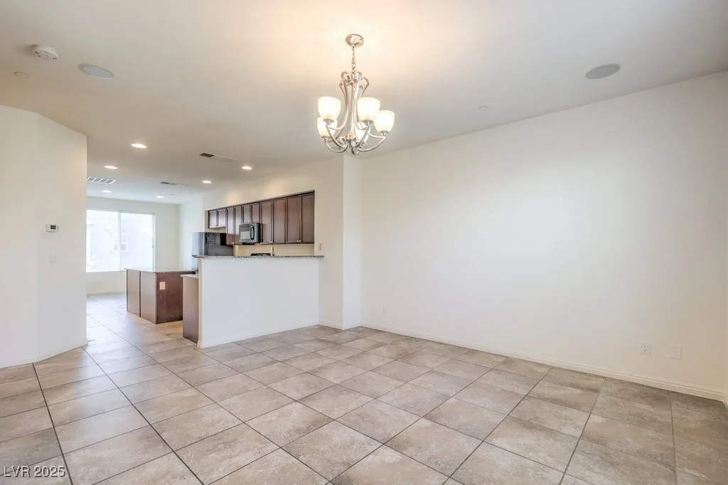 4542 Townwall, Las Vegas, NV 89115
