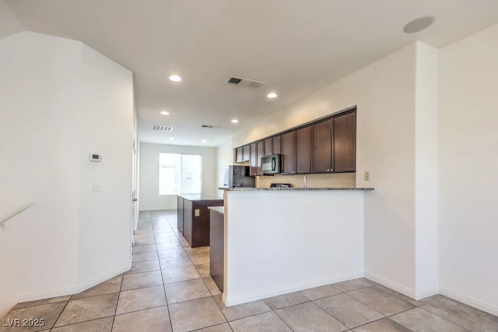 4542 Townwall, Las Vegas, NV 89115