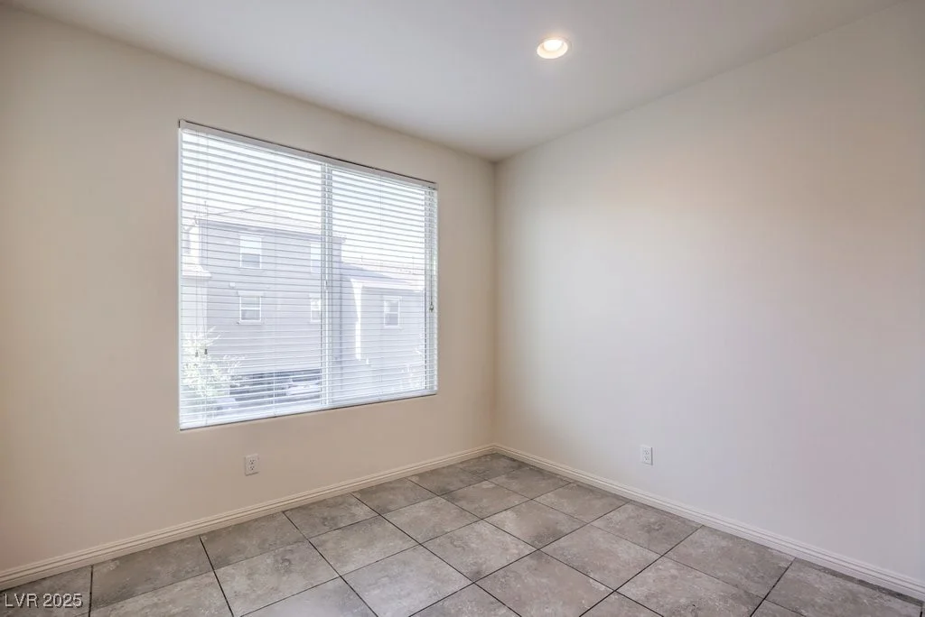 4542 Townwall, Las Vegas, NV 89115