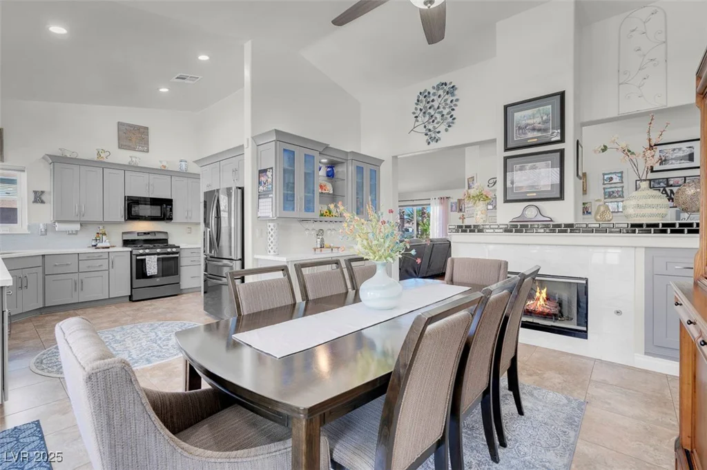 6109 Flaming Arrow, North Las Vegas, NV 89031