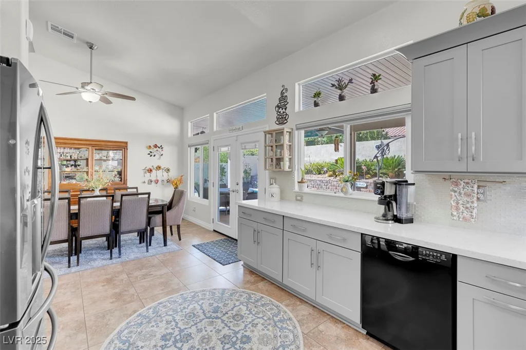 6109 Flaming Arrow, North Las Vegas, NV 89031