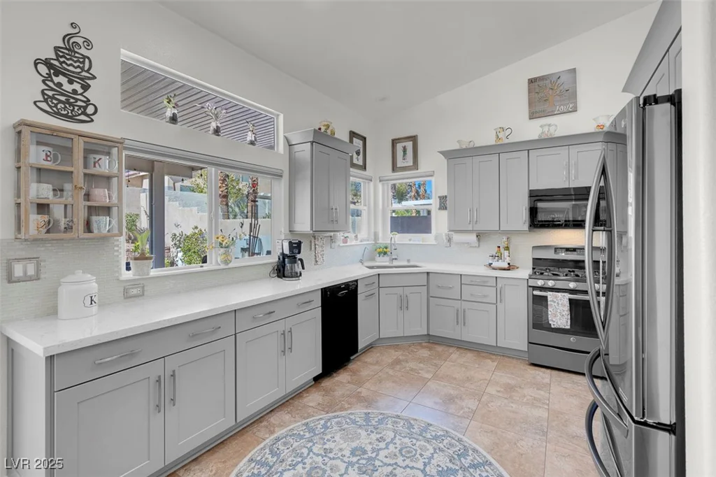 6109 Flaming Arrow, North Las Vegas, NV 89031