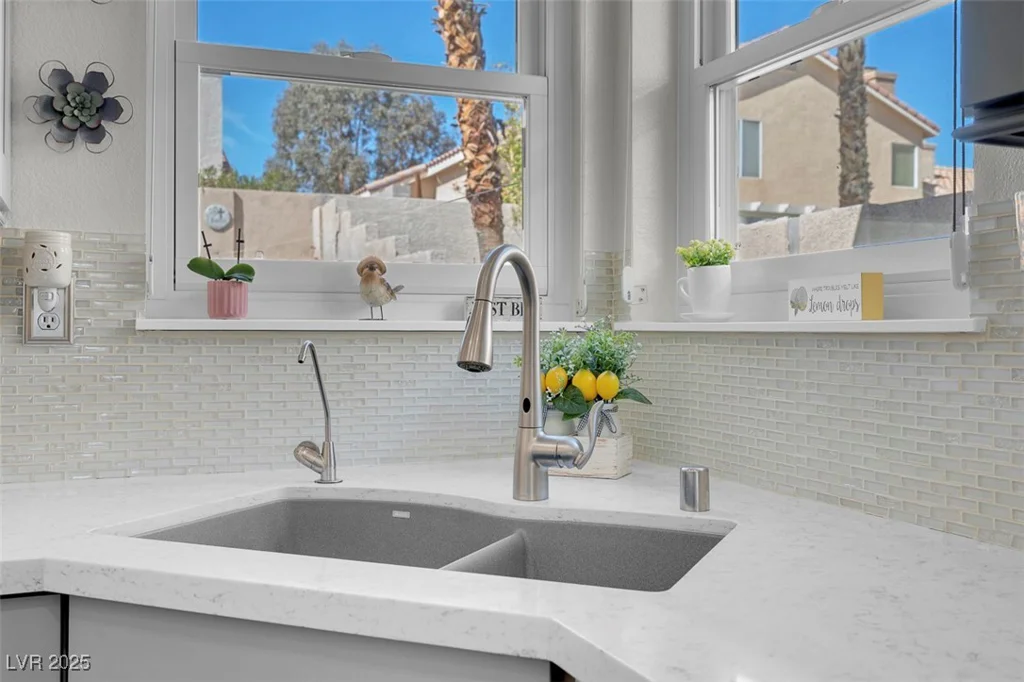6109 Flaming Arrow, North Las Vegas, NV 89031