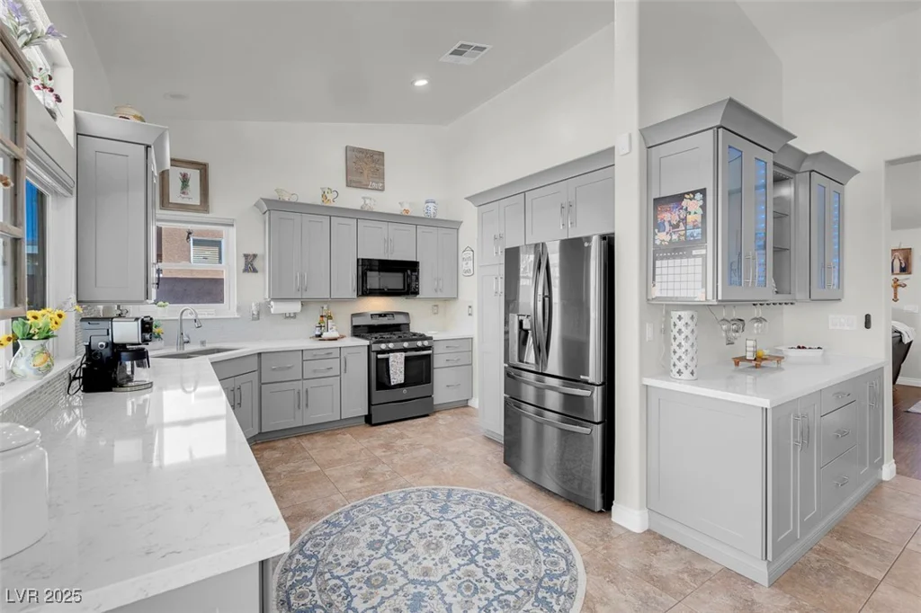 6109 Flaming Arrow, North Las Vegas, NV 89031