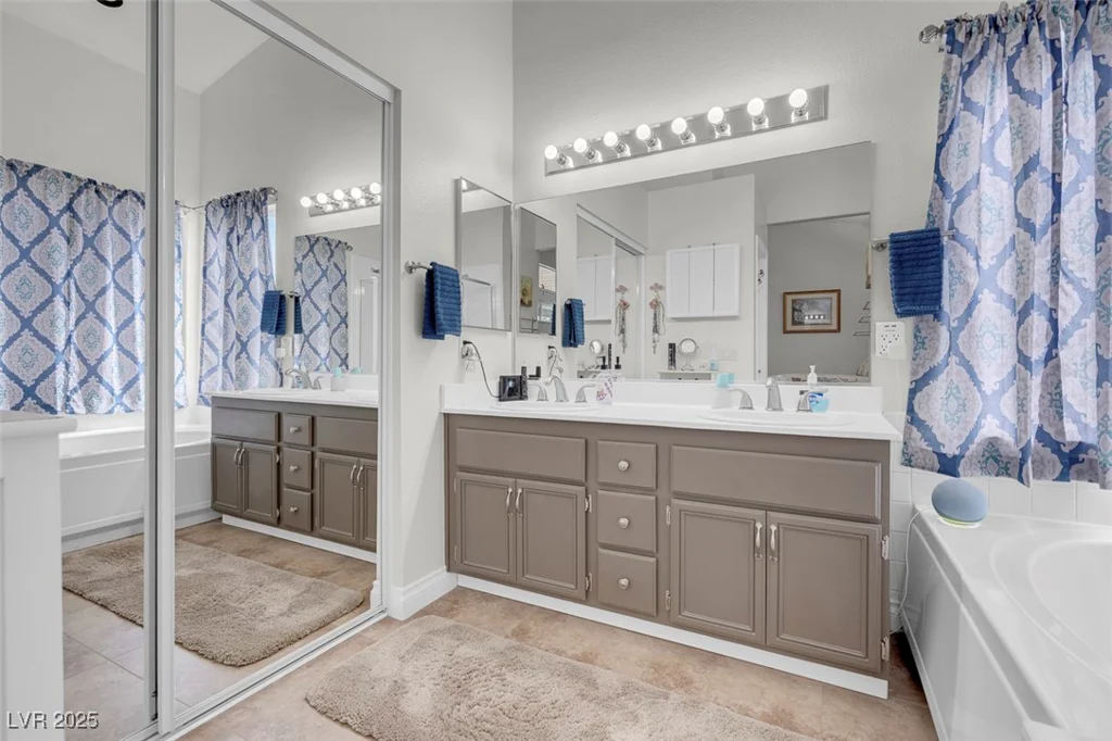 6109 Flaming Arrow, North Las Vegas, NV 89031