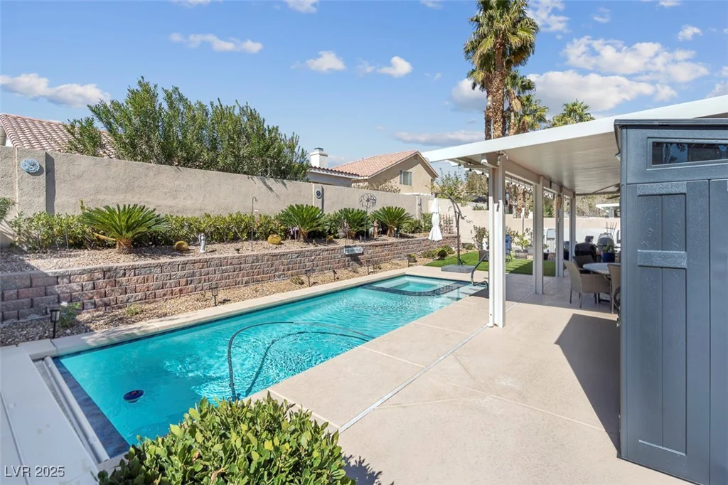 6109 Flaming Arrow, North Las Vegas, NV 89031