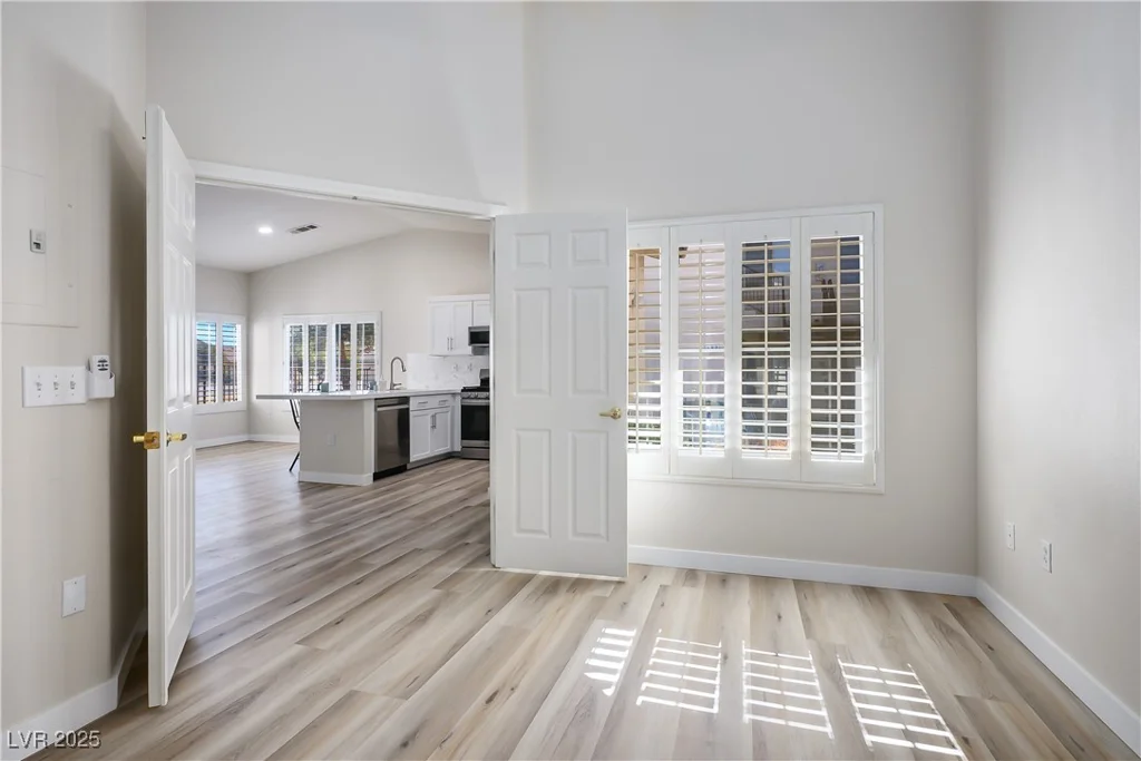 4980 Black Bear, Las Vegas, NV 89149