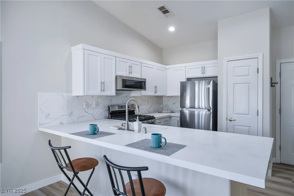 4980 Black Bear, Las Vegas, NV 89149