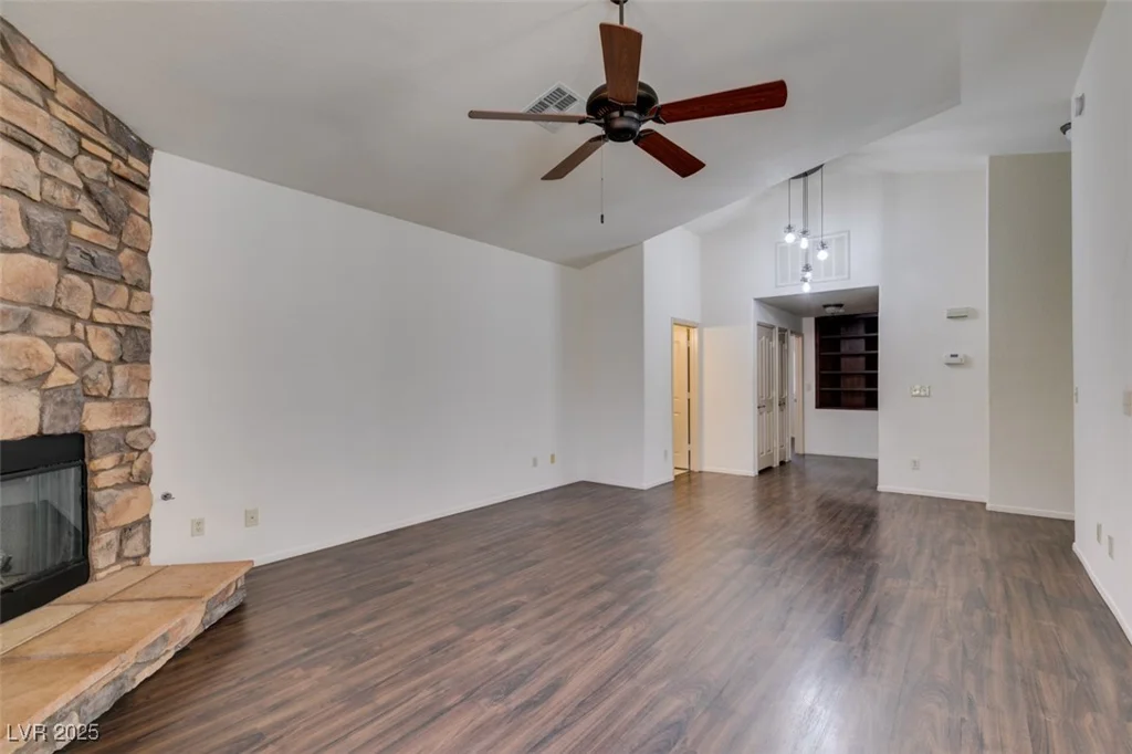 8301 Boseck, Las Vegas, NV 89145
