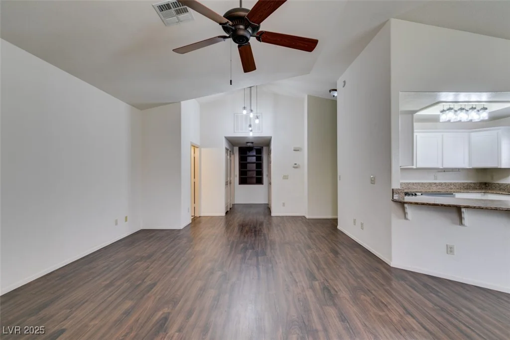 8301 Boseck, Las Vegas, NV 89145