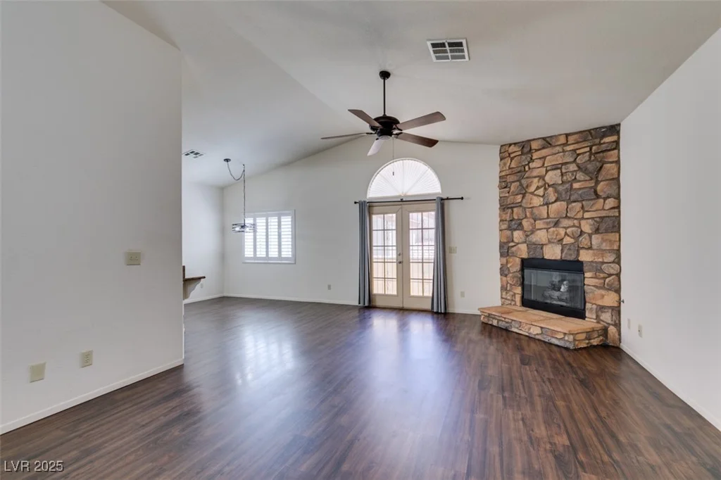 8301 Boseck, Las Vegas, NV 89145