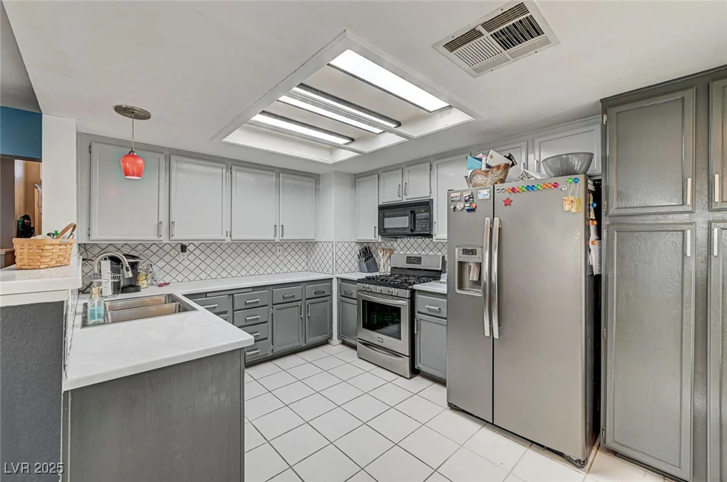 5871 Trailblazer, North Las Vegas, NV 89031