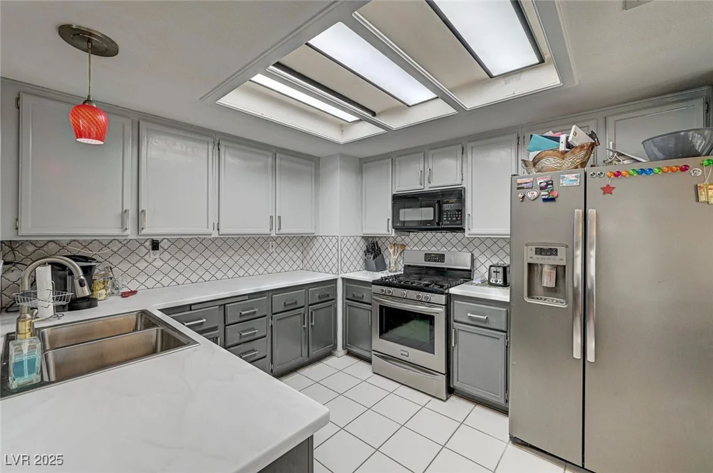 5871 Trailblazer, North Las Vegas, NV 89031
