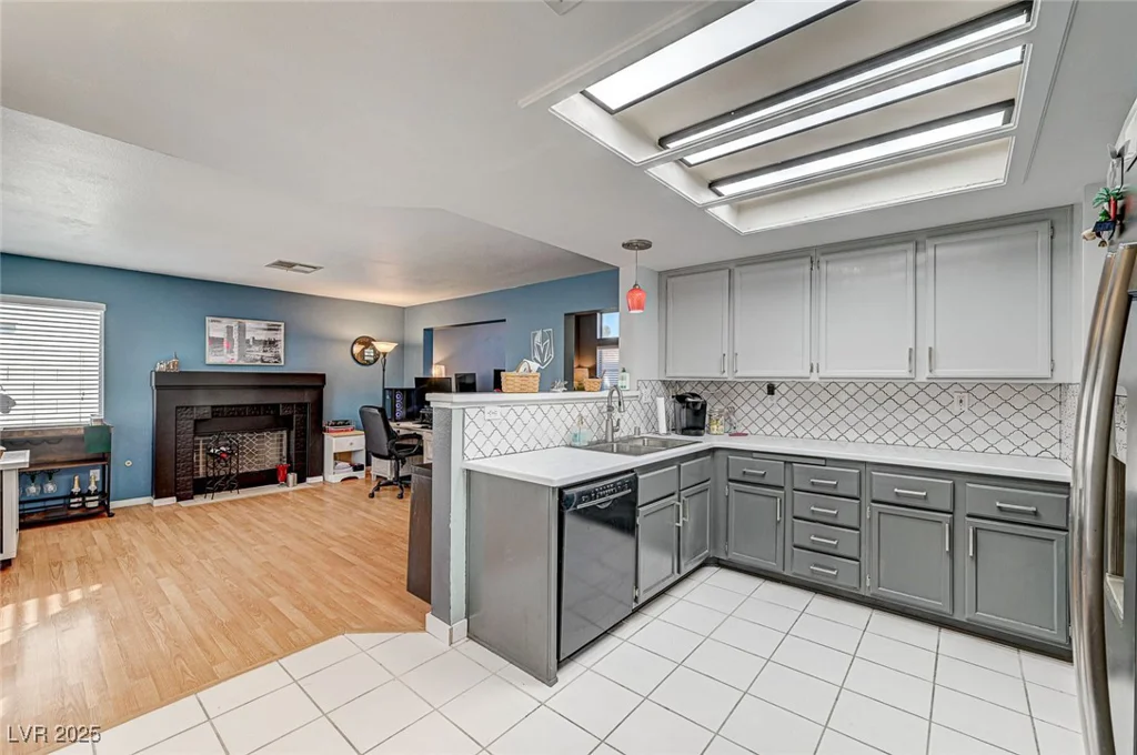 5871 Trailblazer, North Las Vegas, NV 89031
