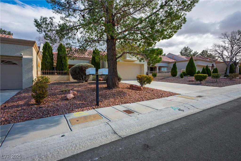 2636 Highvale, Las Vegas, NV 89134