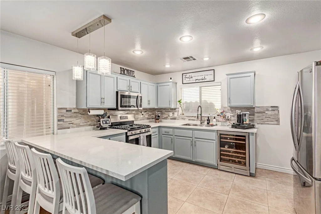 4786 Valleyside, Las Vegas, NV 89115